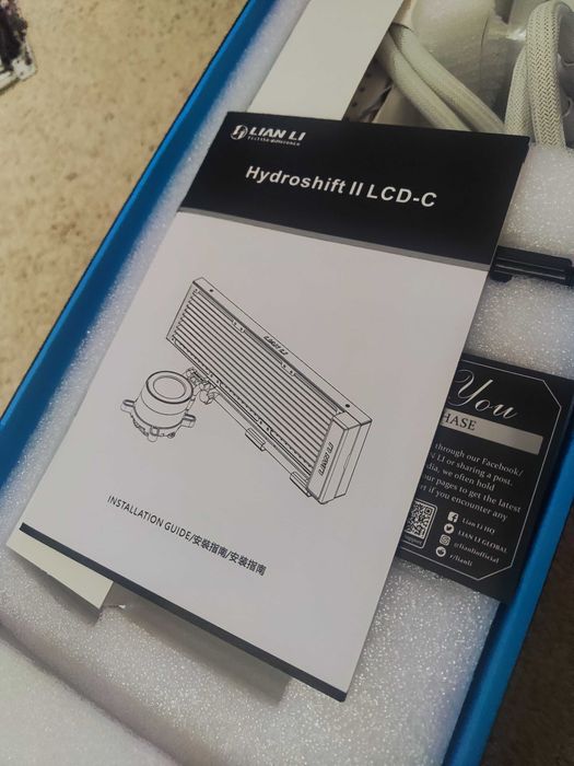 Water Cooler CPU AIO Lian Li HydroShift II LCD-C 360 Branco - 360mm