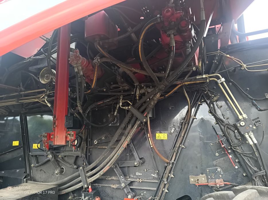 Продам комбайн Кейс 7088