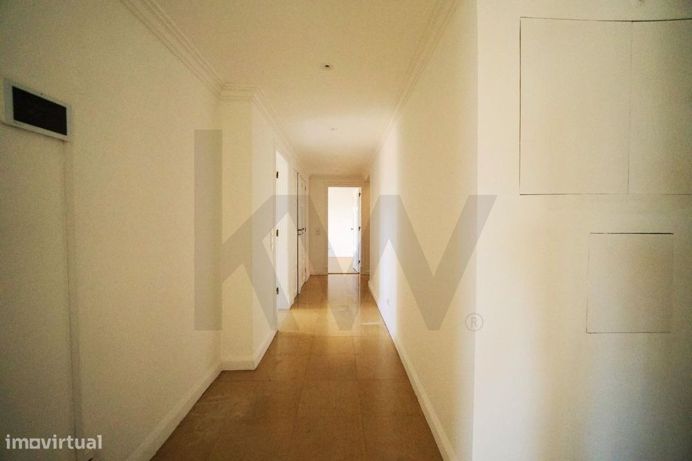 Arrendo / Alugo | Apartamento T1+1 duplex com garagem | na Lapa, Lisbo