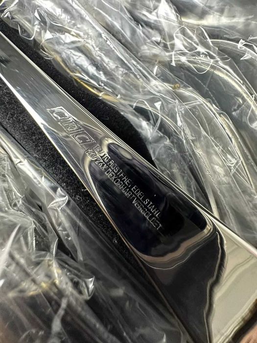 Faqueiro 77 Peças  banhado a ouro de 24k