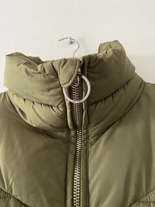 Blusão acolchoado gola alta verde Bershka