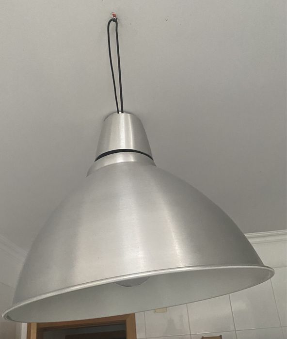 Candeeiro de metal suspenso IKEA