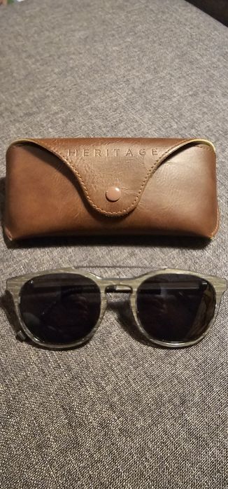 Óculos de várias marcas como novos