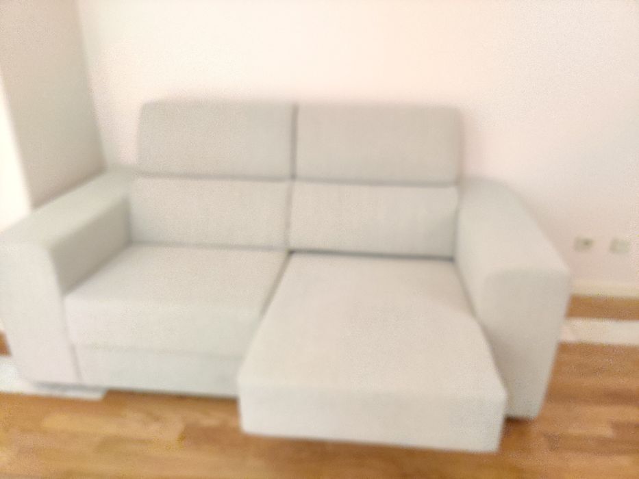 Sofá moderno tom cinza