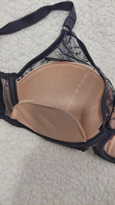 Biustonosz Gaia 70 E stan idealny