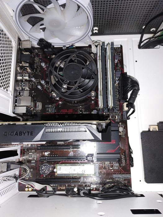 Kompter stacjonarny / i5 / GTX 1050 / 2 x SSD