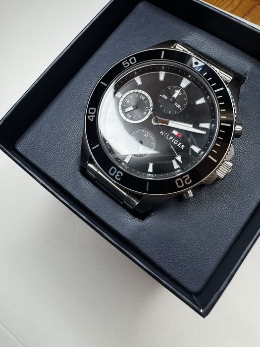 Tommy Hilfiger Larson (DO NEGOCJACJI) – elegancki zegarek męski