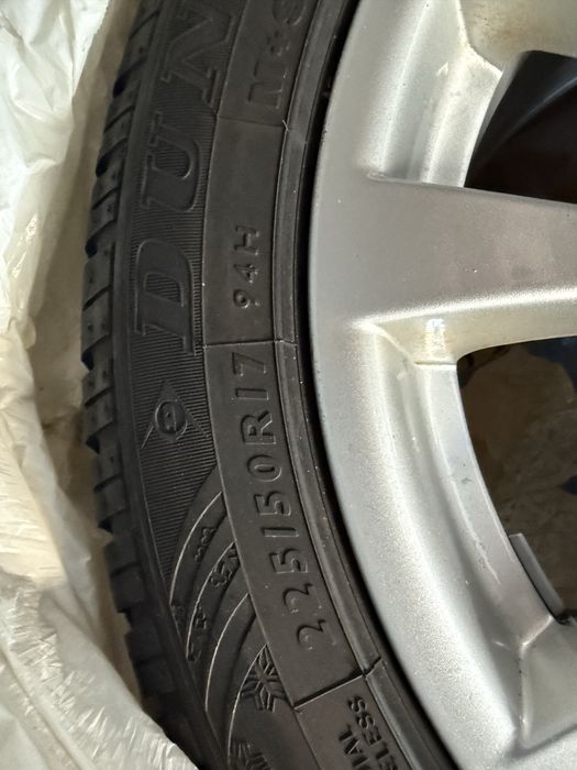 4 jantes BMW alumínio com pneus Dunlop 225/50R17 94H