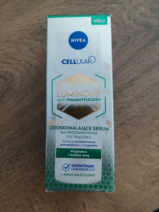 Nivea Cellular Serum na przebarwienia po trądziku