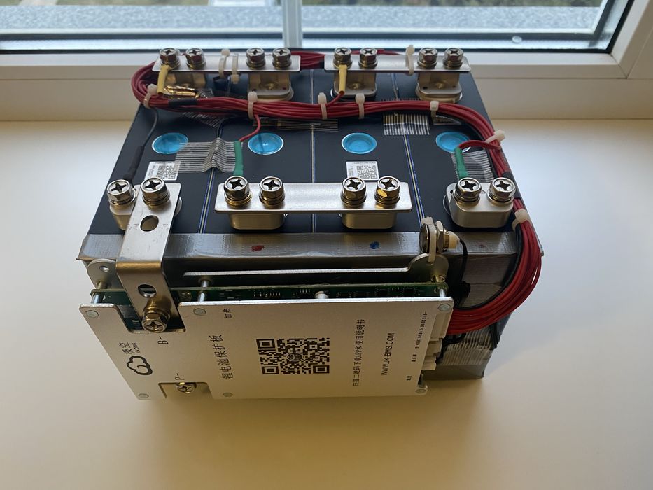 Бюджетные аккумуляторные сборки LiFePO4 - 102А - 12/24V