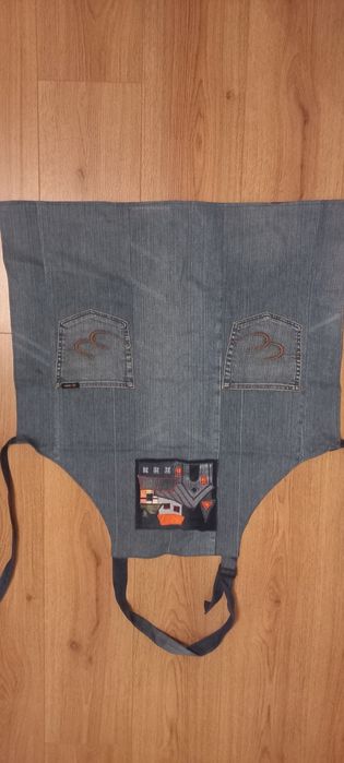 Джинсова сумка з аплікацією