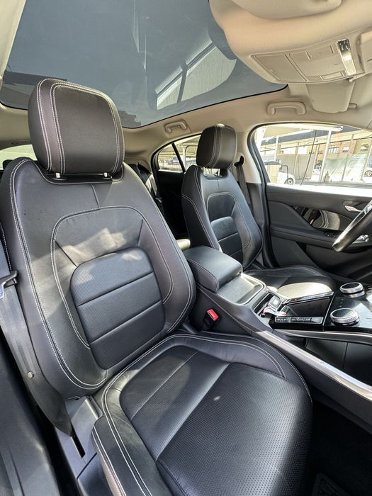 Jaguar I-Pace EV400 R-Dynamic HSE. Full extras