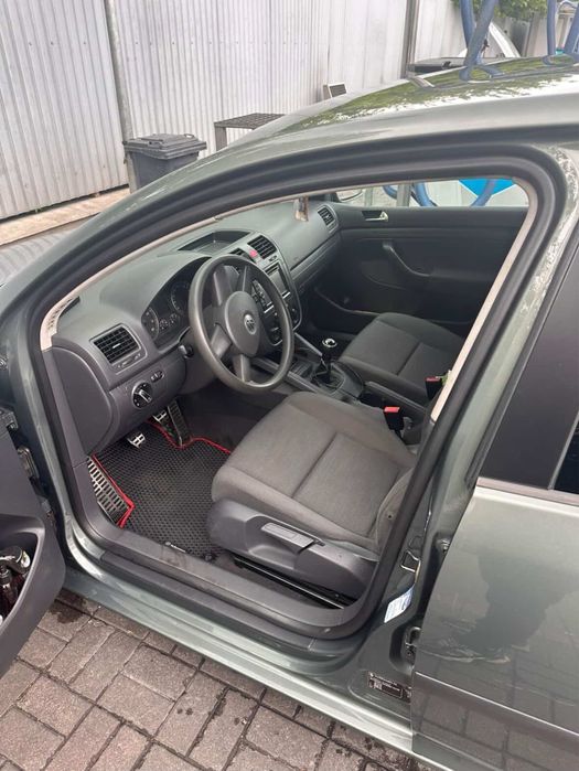 Продам Volkswagen Golf 5 • 2004 рік • 1.6 FSI