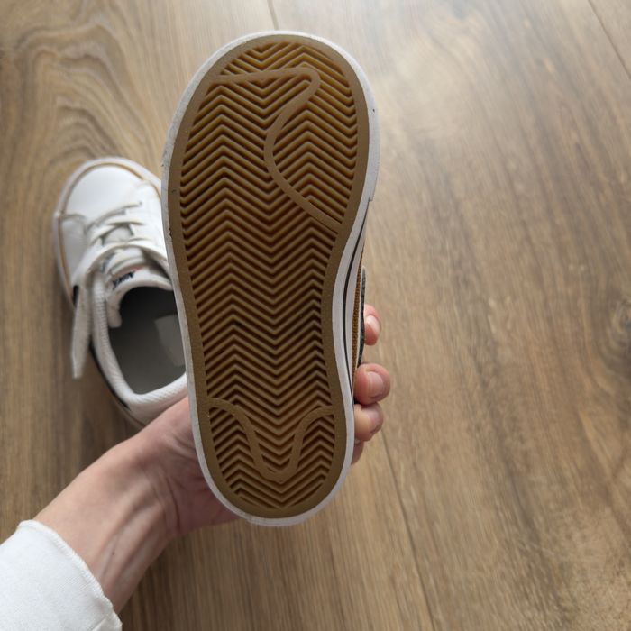 Дитячі шкіряні  кросівки Nike ( устілка 16)