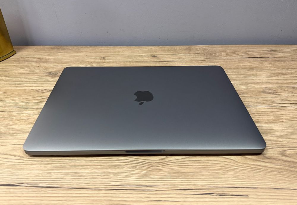 MacBook Pro 13 M1/8 CPU/8 GPU/ 16/ 1 TB/ Space Gray новий