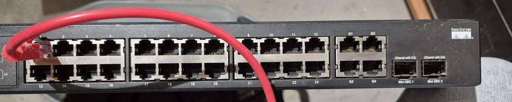 Комутатор Linksys SRW224G4P