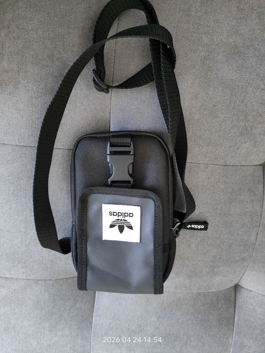 Saszetka Adidas czarna