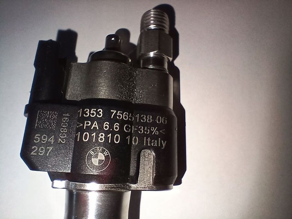 BMW X5 X6 N54 N63 wtryskiwacz paliwa benzyna 7565138 -06