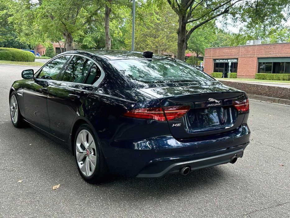 Jaguar XE P250 S      2020