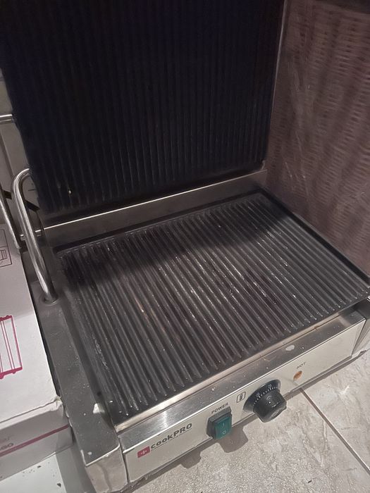 Profesjonalny opiekacz CookPRO panini