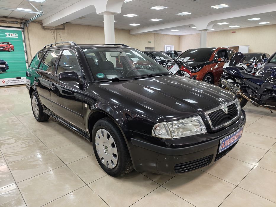 Skoda Octavia Combi Tour 1.6МРі 8V 5МКПП 2008 р.в. (102 к.с.)
