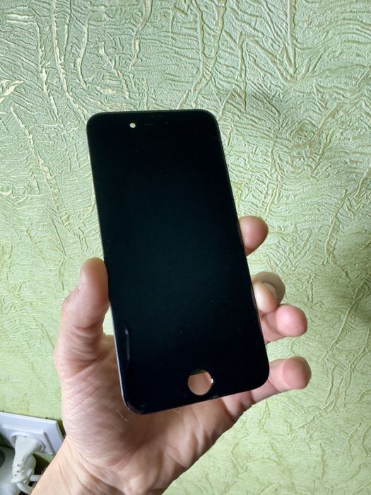 Дисплей Iphone SE 2 Original в хорошем состоянии