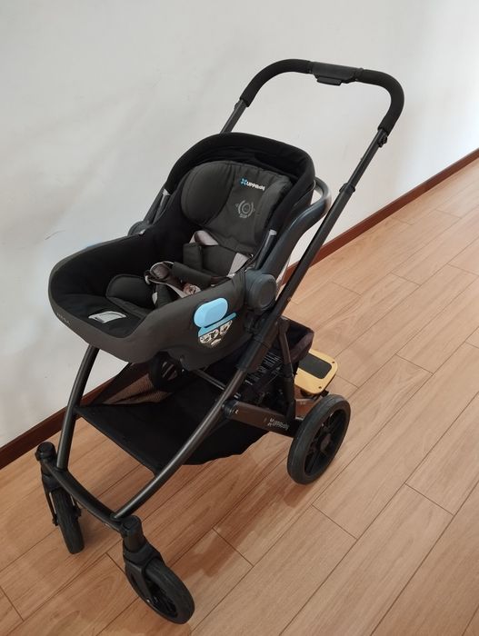 Carrinho de bebê trio Uppababy