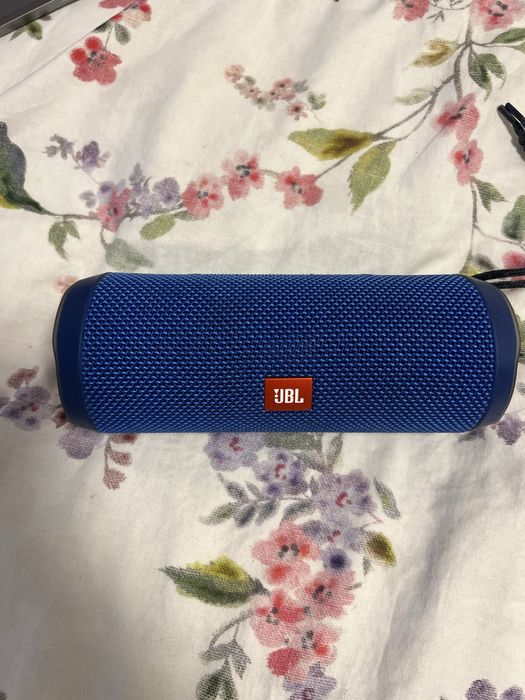 колонка jbl без зарядки та без коробки