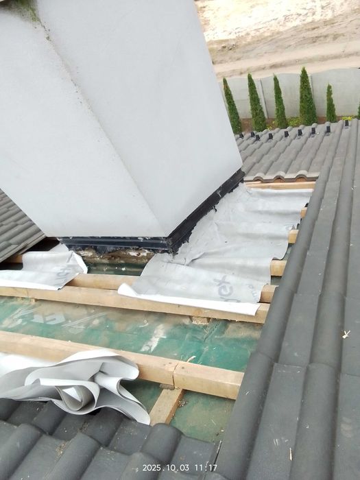 Усунення течі димоходу, ремонт даху, покрівельні роботи