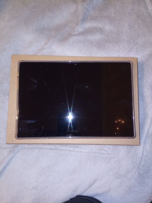 Продам планшет новый !