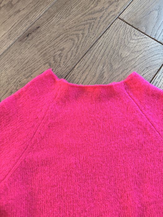 Sweter damski Mohito intensywny róż, idealny na chłodniejsze dni