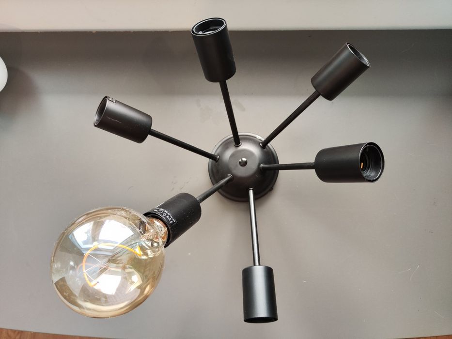 Lampa loftowa sześcioramienna