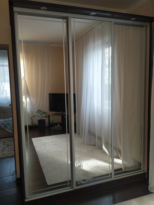 Шафа  купе з дзеркалами