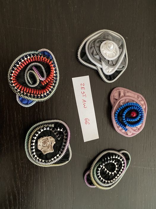Broszki handmade z suwaków unikat zestaw 66
