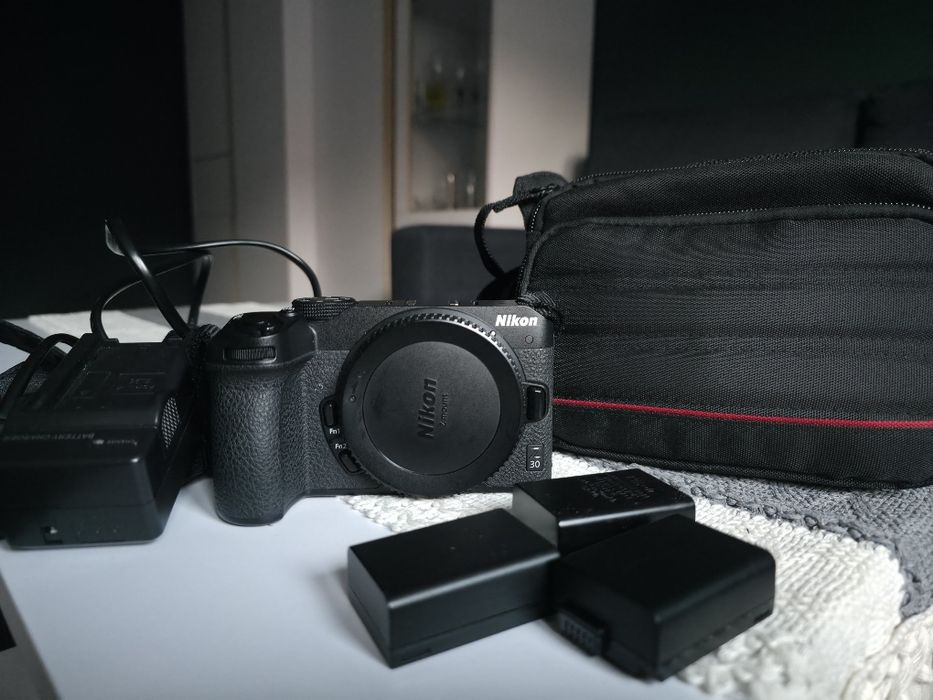 Body Nikon Z30 + dodatki