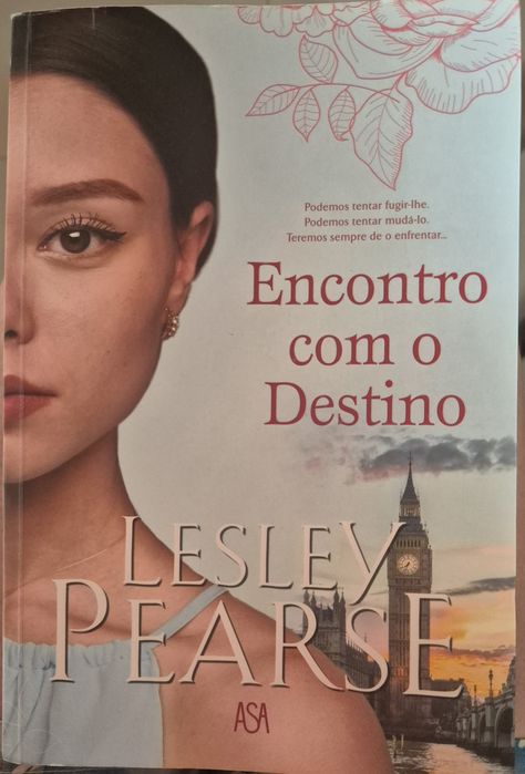 Livro com excelente romance de Lesley Pearse