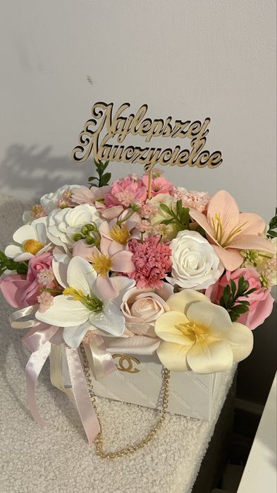 Flower box kwiaty mydlane bukiet zakończenie roku dla nauczyciela