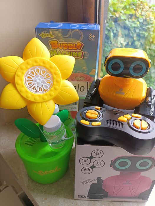 Zestaw Robot RC Plus kwiatek do baniek mydlanych