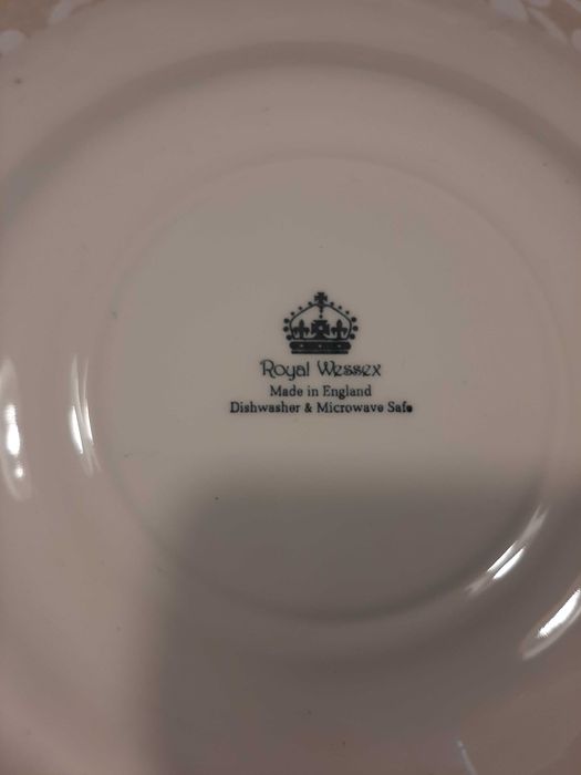 Various Blue Plates435906248243957761