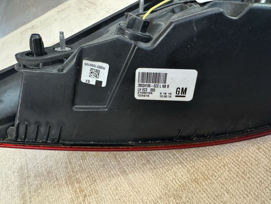 Farolim Traseiro Esquerdo Opel Insignia Carro