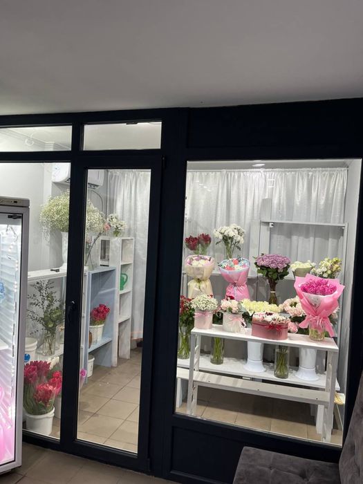 Продам бизнес магазин цветов и студия шариков