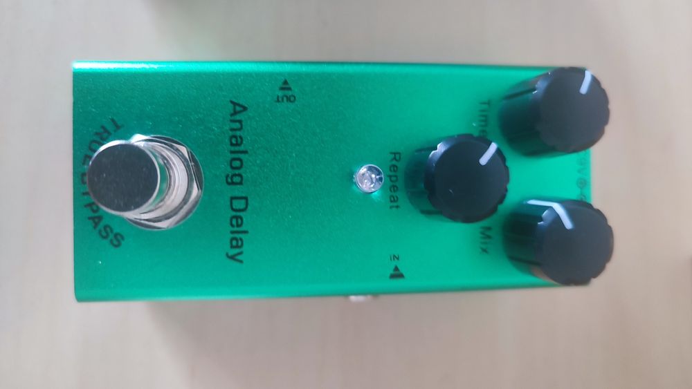 Pedal guitarra analógico delay