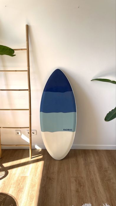 Prancha de skimboard (Radbug 134)
