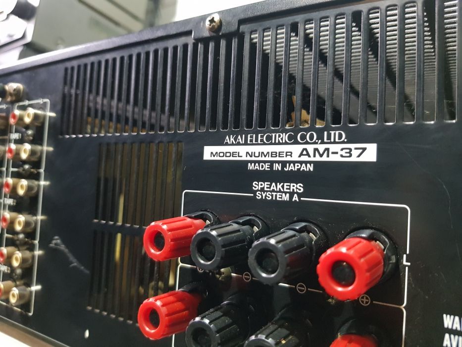 Стерео підсилювач AKAI-AM 37, +1ш., 2*90 Вт! б/у з Німеччини