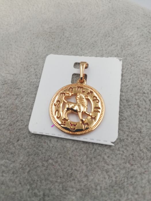 Zawieszka pozłacana 18 k Xuping zodiak lew