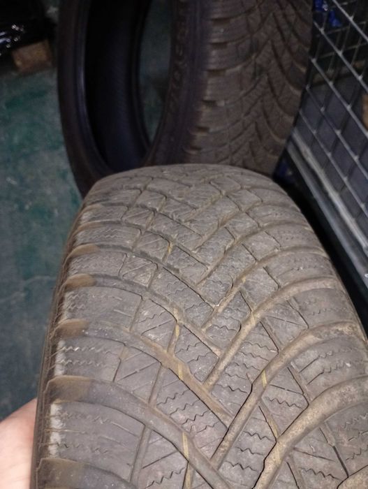 Opony zimowe Hankook używane 185/65 R15 92T