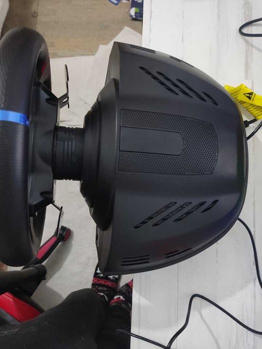 Simulador com volante Thrustmaster T300 RS GT Edition  PS5/PS4/PS3/PC