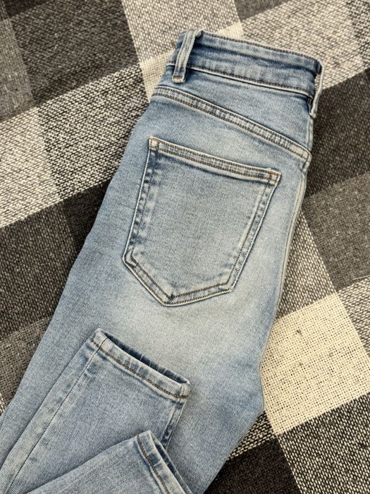 Джинси skinny від Zara