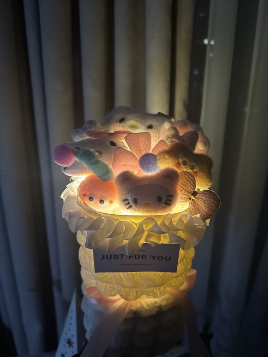 Букет з іграшок хелоу кітті  букет из игрушек hello kitty рожевий