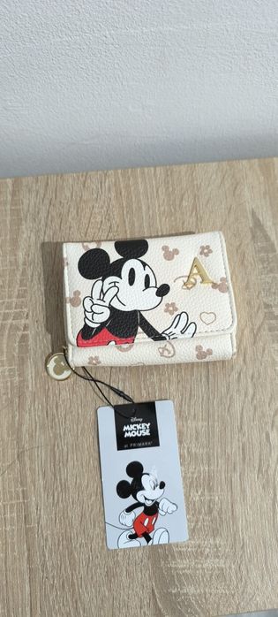 Carteira nova para menina